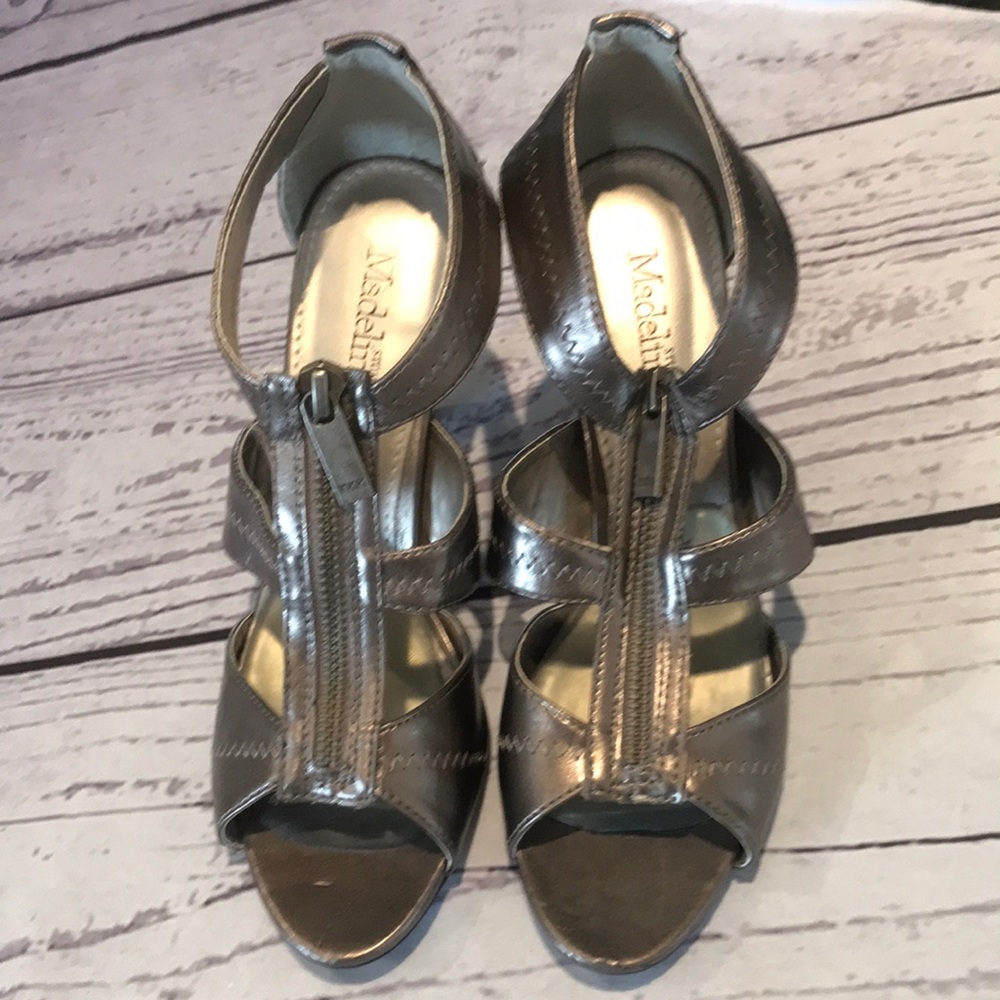 Madeline Stuart sandals